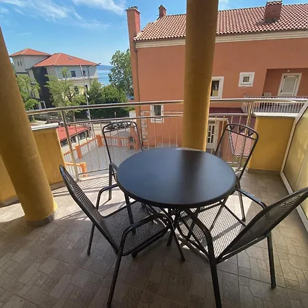 Duerr Apartment